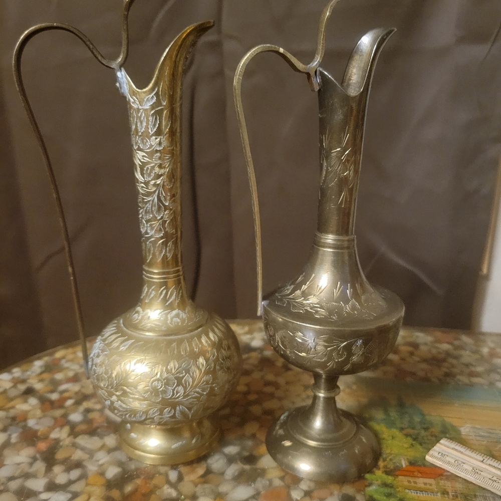 2 Vintage Engraved Brass‎ Pitcher Cruet Vase world gift 10" MCM India tea pot - Picture 8 of 13